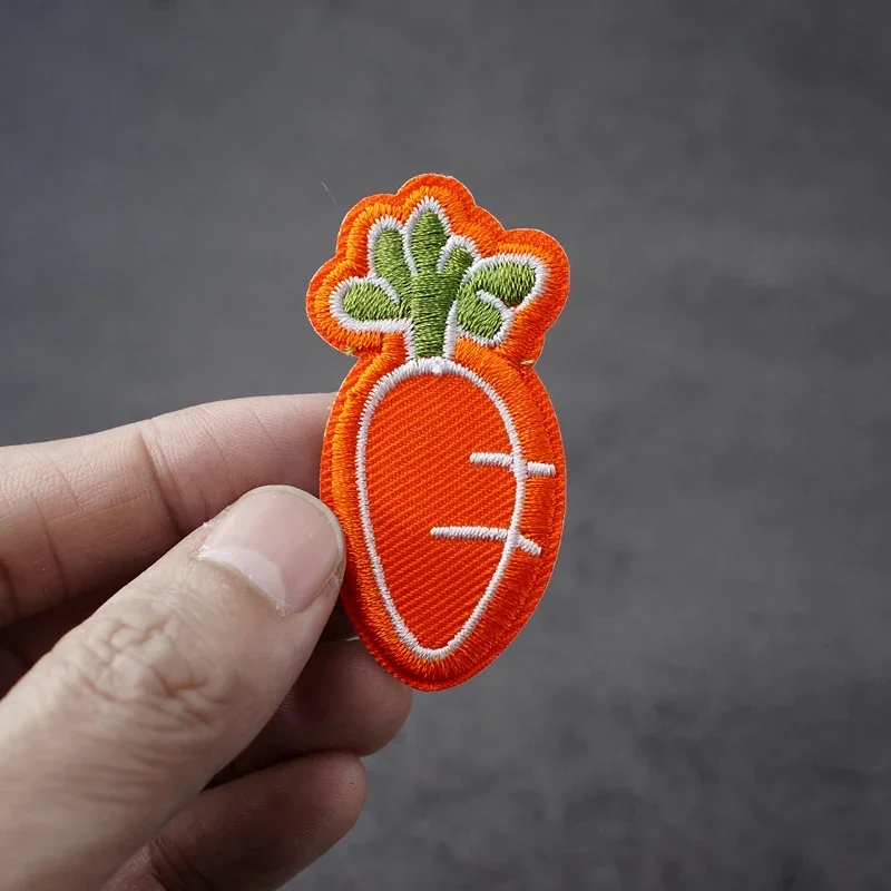 Carrot (Size:3.0X5.5cm) DIY Cloth Badge Embroidered Applique Sewing Patch Clothes Stickers Garment Apparel Accessories
