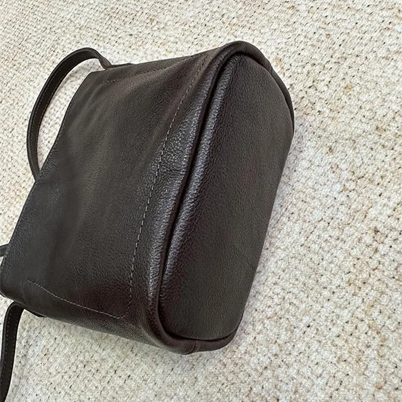 New style for 2026 Top layer vegetable-tanned cowhide bucket bag for women, retro single-shoulder crossbody bag