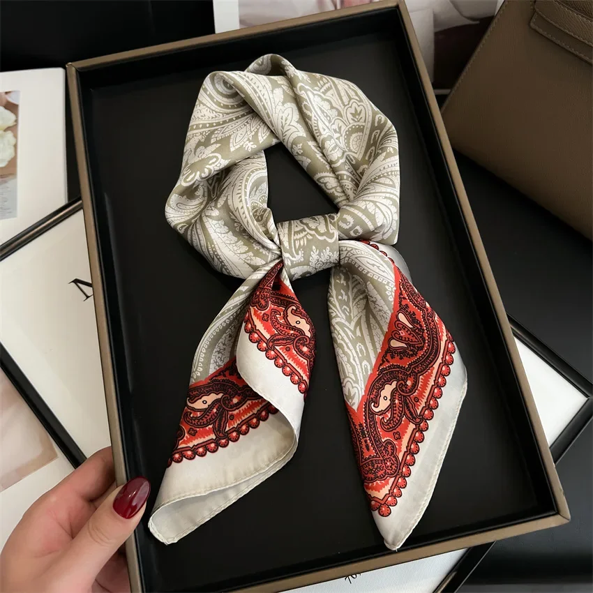 70X70cm طباعة واقية من الشمس أوشحة مربعة أربعة مواسم الحرير الحرير باندانا شعبية الغبار منديل موضة السفر الخمار شال