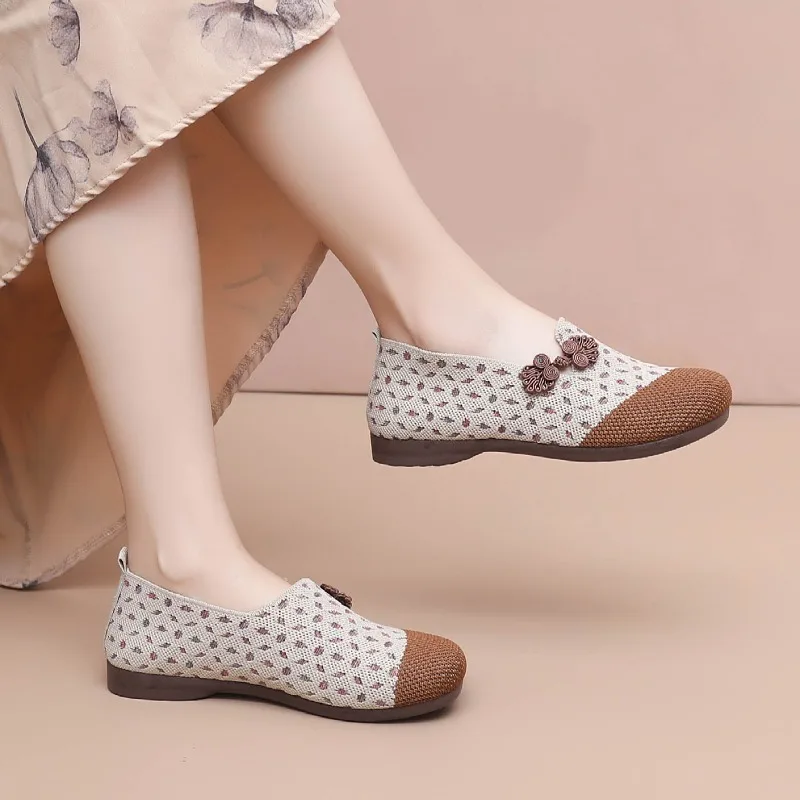 

Cloth Shoes Women's Soft-soled Comfortable Breathable Flat-soled Mother Shoes Middle-aged and Elderly Single Shoes Women