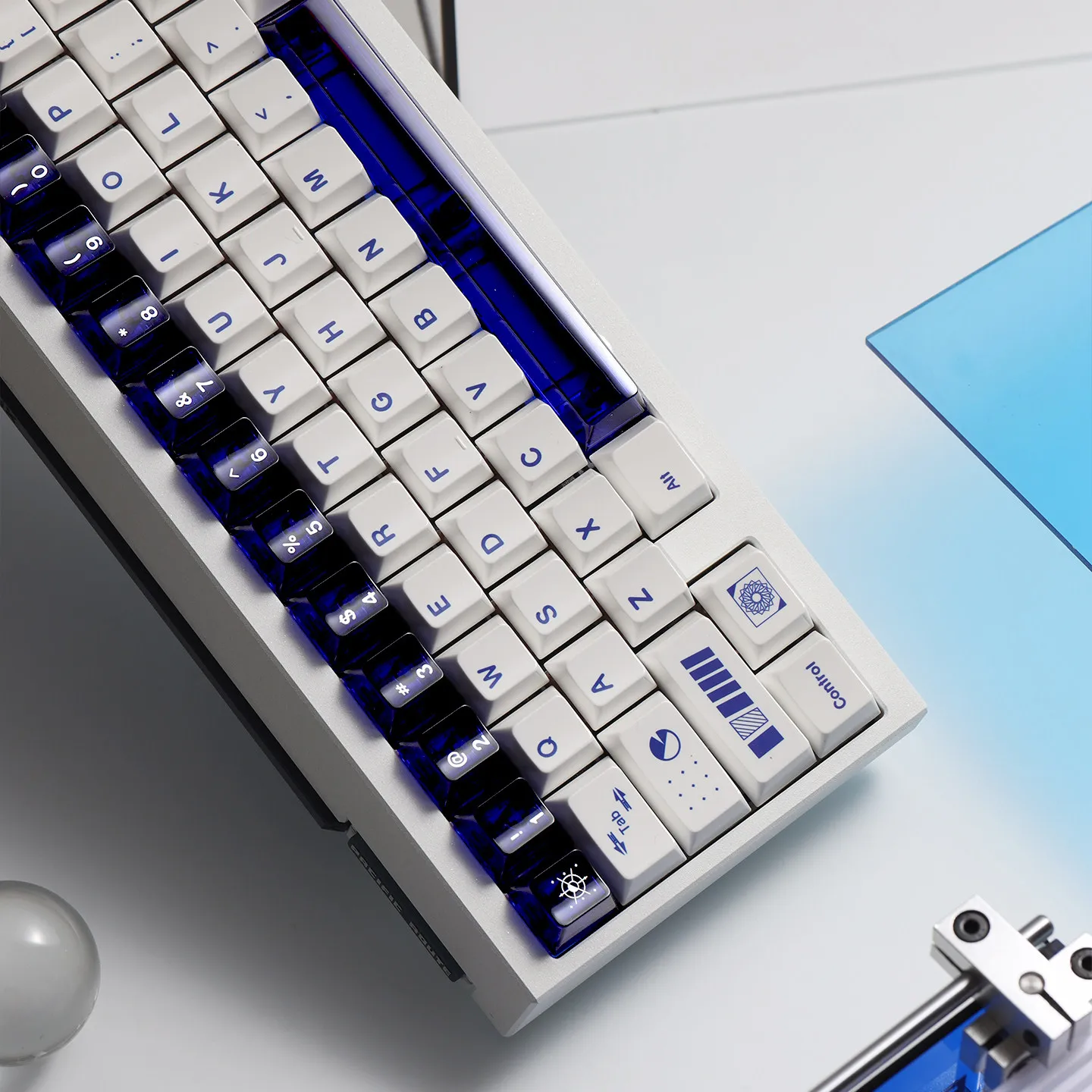 

Geometry keycaps Dye-Sublimation Cherry Profile PC PBT keycaps Minimalist White keycaps For MX Cherry Mechanical keyboard