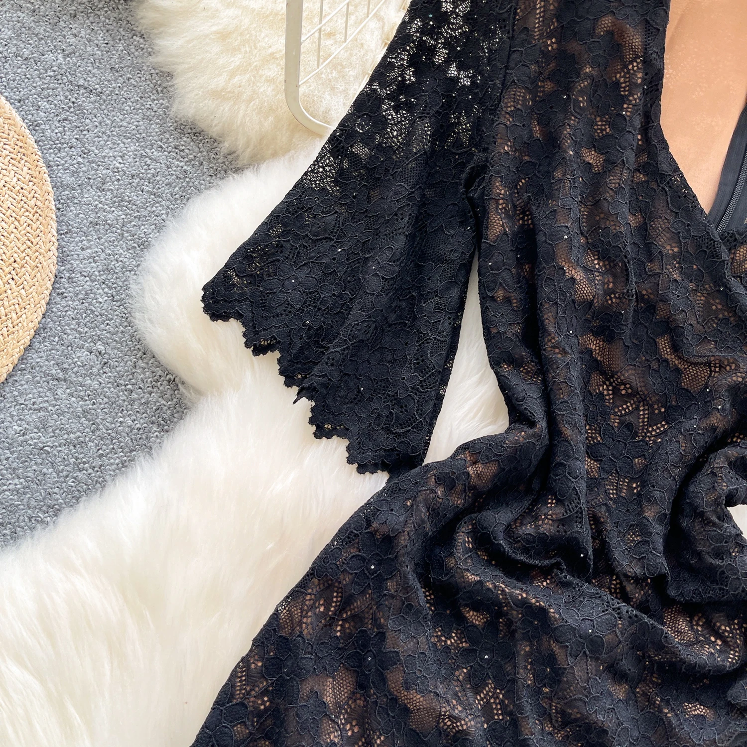 セクシーなクロス V ネックレースドレスヴィンテージエレガントな女性パーティーベーシック韓国ファッションフェアリーコアドレス