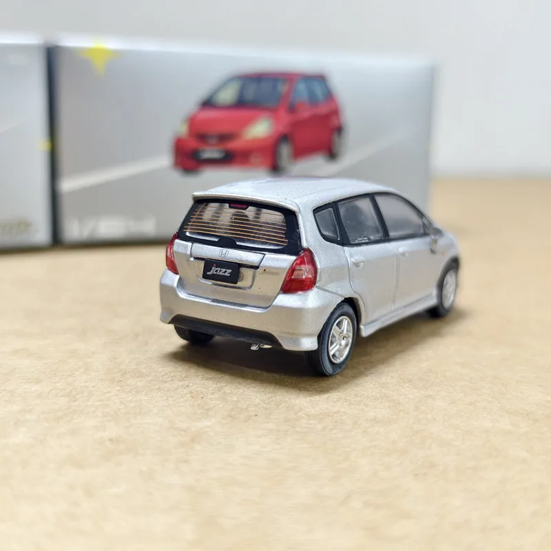1:64 Honda Fit Jazz GD1 GD3 2001 Alloy Old Car Model Diecasts