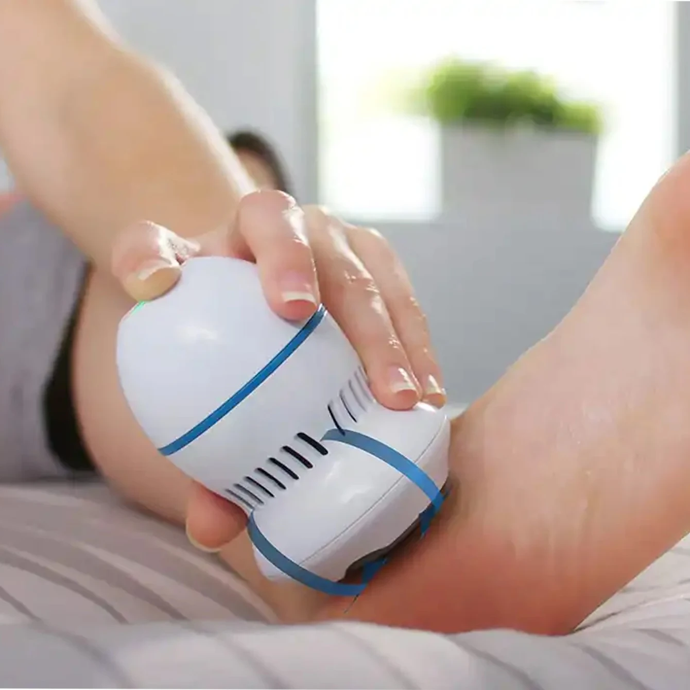 Portable electric vacuum suction foot grinding machine, electronic foot file, foot care tool, remover, foot polishing machine