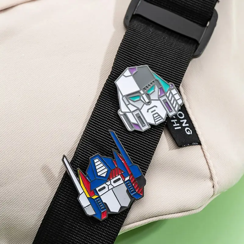 3 ชิ้น/เซ็ต Transformation เข็มกลัด Bumblebee อุปกรณ์ต่อพ่วงป้ายโลหะอะนิเมะการ์ตูน Badge นักเรียนกระเป๋าเป้สะพายหลังอุปกรณ์ตกแต่งของขวัญ