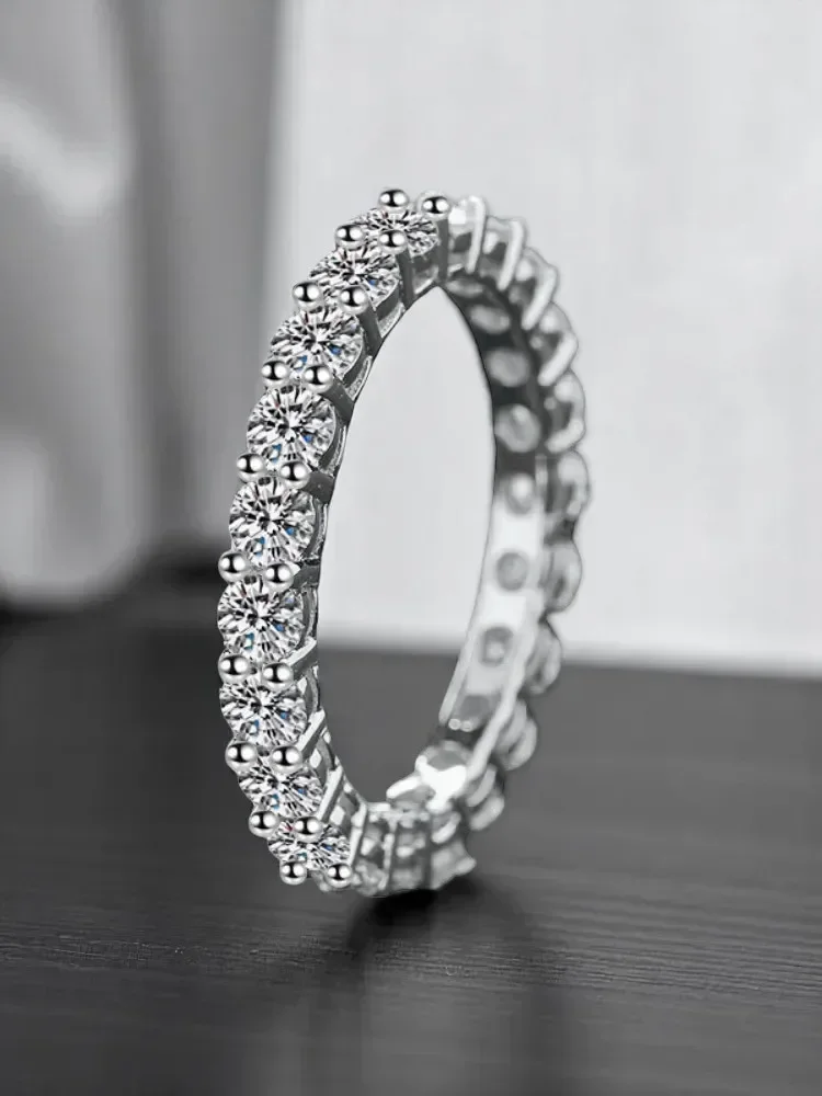 

Hot Sale 925 Sterling Silver Moissanite Ring VVS1 Women's Fashion 2.2CT Moissanite Full Circle Engagement Fine Jewelry Certi