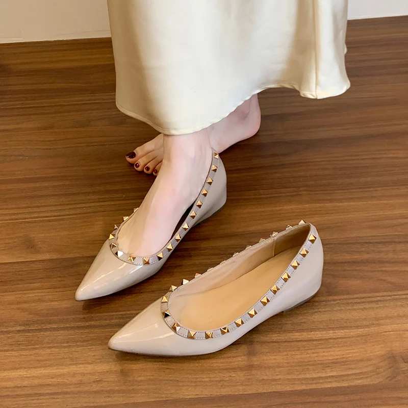 

Fashion pointedtoe high heels Summer women's retro rivet casual comfortable business casual sandals Extra height for large sizes