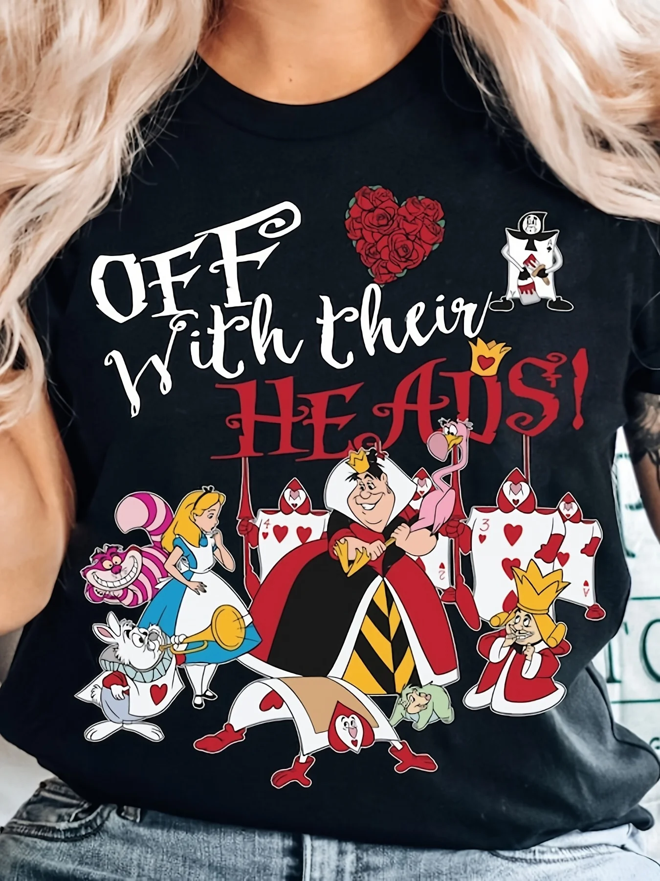 

Приключения Алисы Диснея в стране чудес, злодеи, мужская и женская футболка с короткими рукавами - Red Queen "Cut off Their Heads"