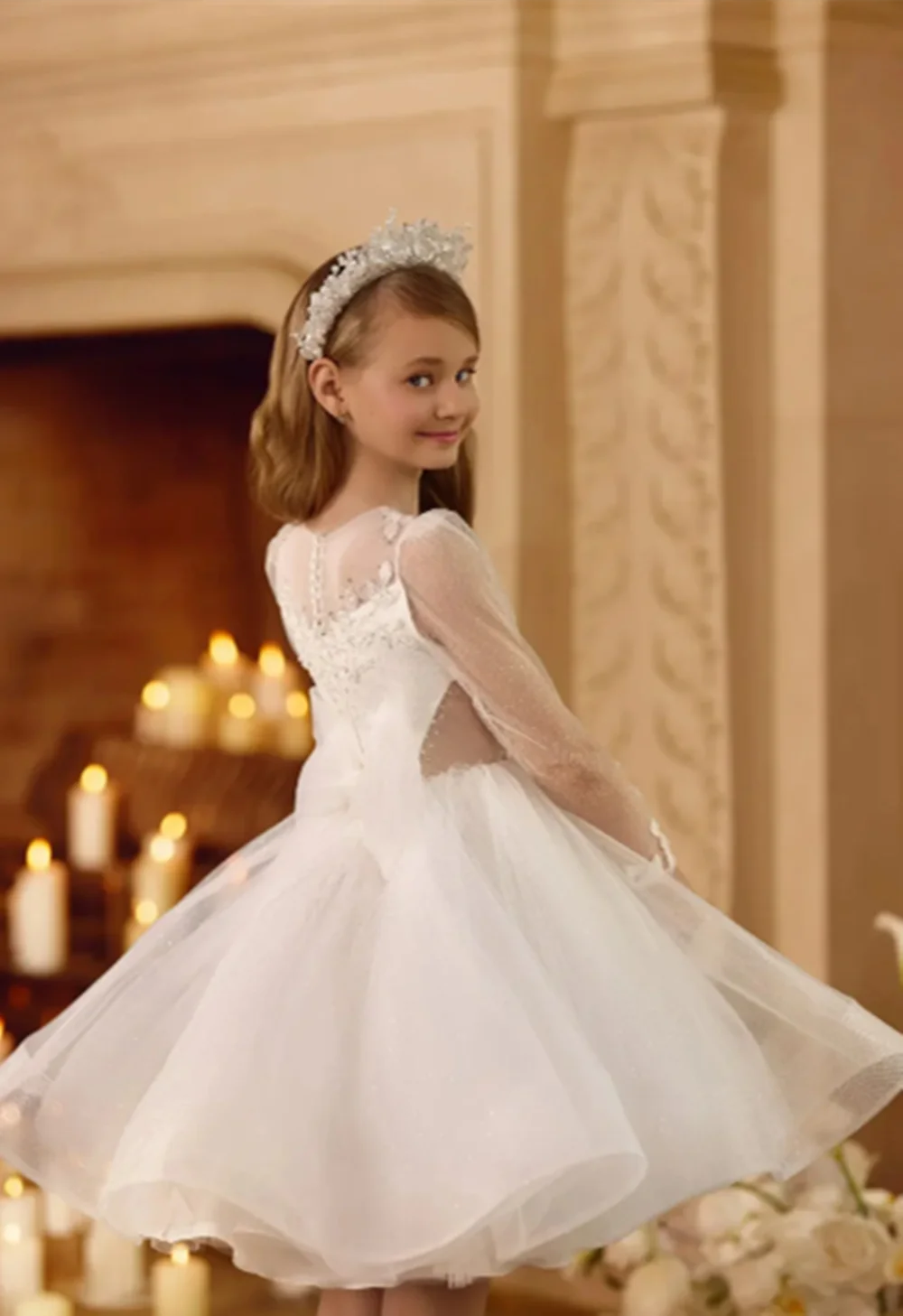 カスタマイズされたエレガントなフラワーガールドレス結婚式用グリッターチュールふくらんアップリケ子供の誕生日パーティープロムフォーマルな機会のガウン