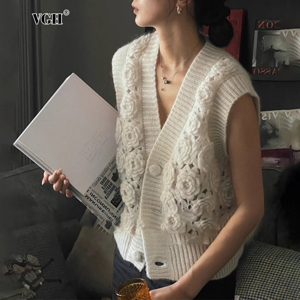 VGH Hollow Out Knitting Vest For Women V Neck Sleeveless Pazthwork Single Button Elegant Chic Tank Tops Female Clothing Autumn