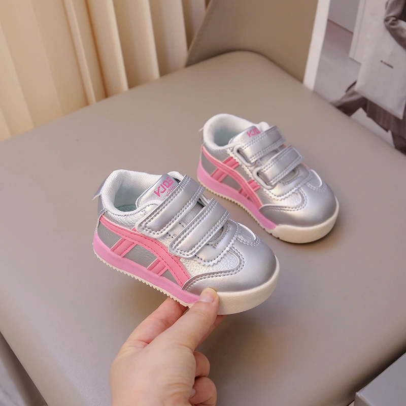 Students children's shoes four wheel light shoes Boys invisible roller shoes large size outdoor sports walking shoes women