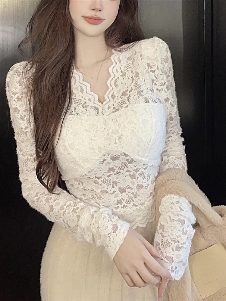 New Vintage Women Hollow Out Shirts V-neck Long Sleeve Lace Blouses 2023 Blusas Mujer De Moda Sweet Fashion Temperament Y2k Tops