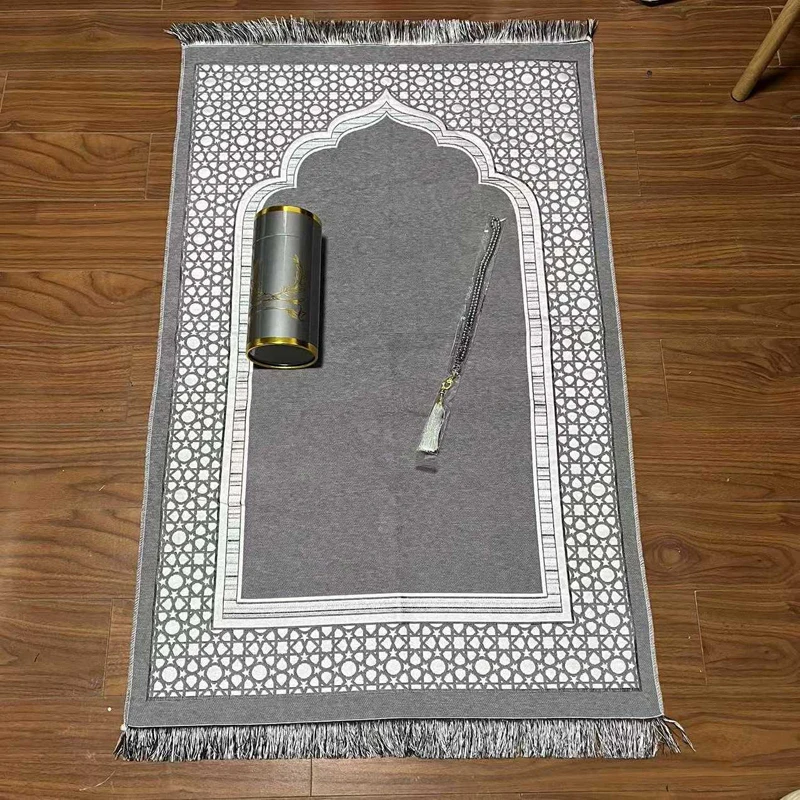 Muslim Prayer Mat with Rosary Beads and Gift Tube the Spire Pattern Islamic Rug Ramadan Decorative Floor Carpet Travel Gifts