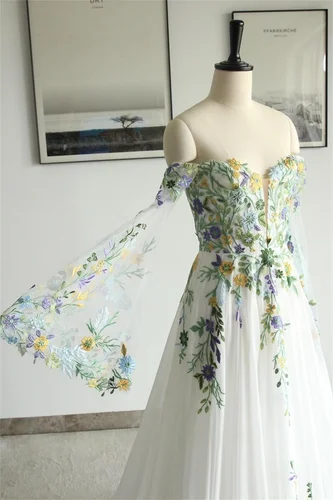 Imagen 2 del producto Kyoto-vestido de novia personalizado con mangas acampanadas, bordado de flores, elegante, con hombros descubiertos, corte en A, color blanco