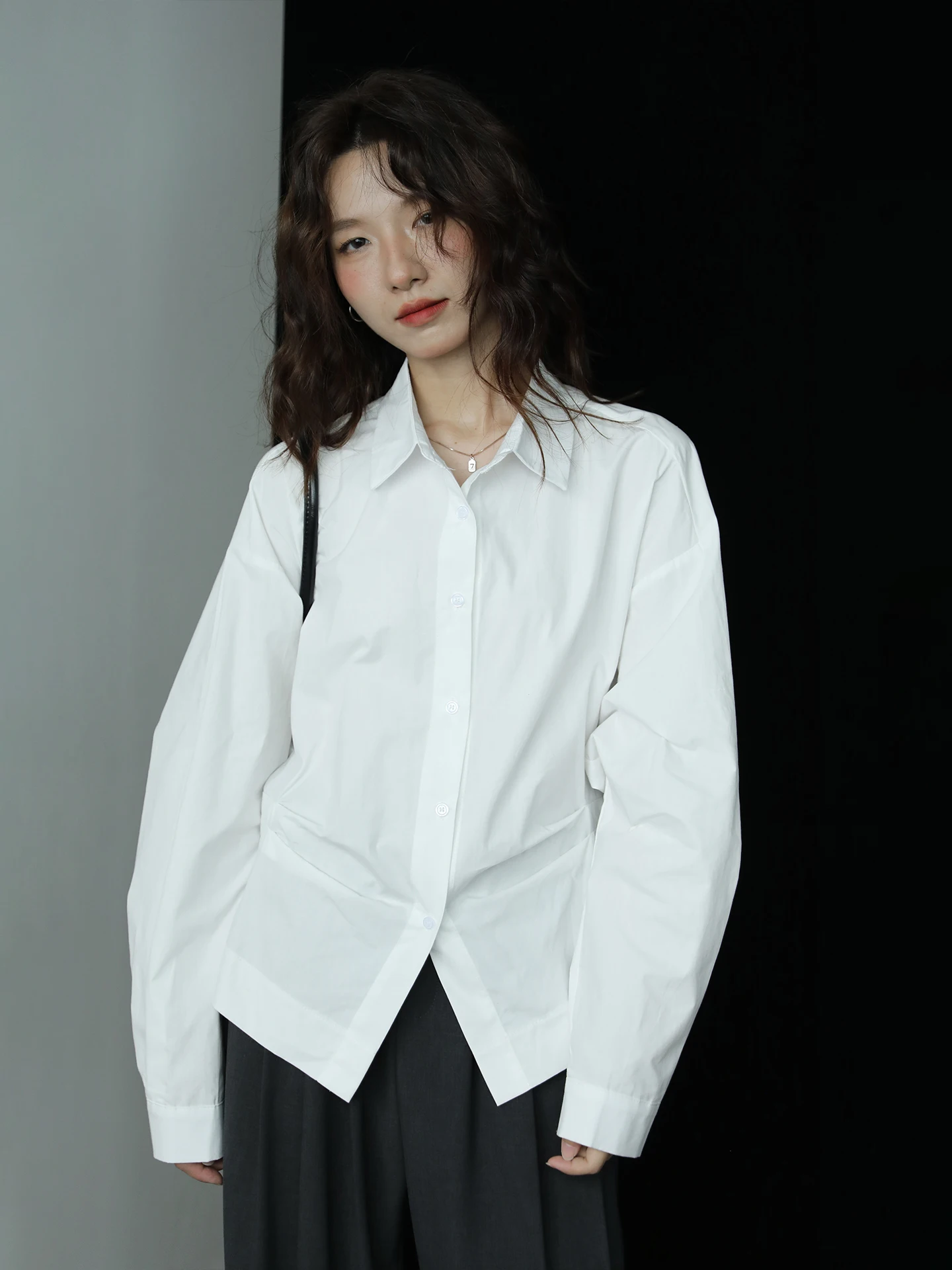 

Белая приталенная футболка с длинным рукавом для женщин, высококачественный винтажный дизайн, хлопковый повседневный модный топ для молодых девушек