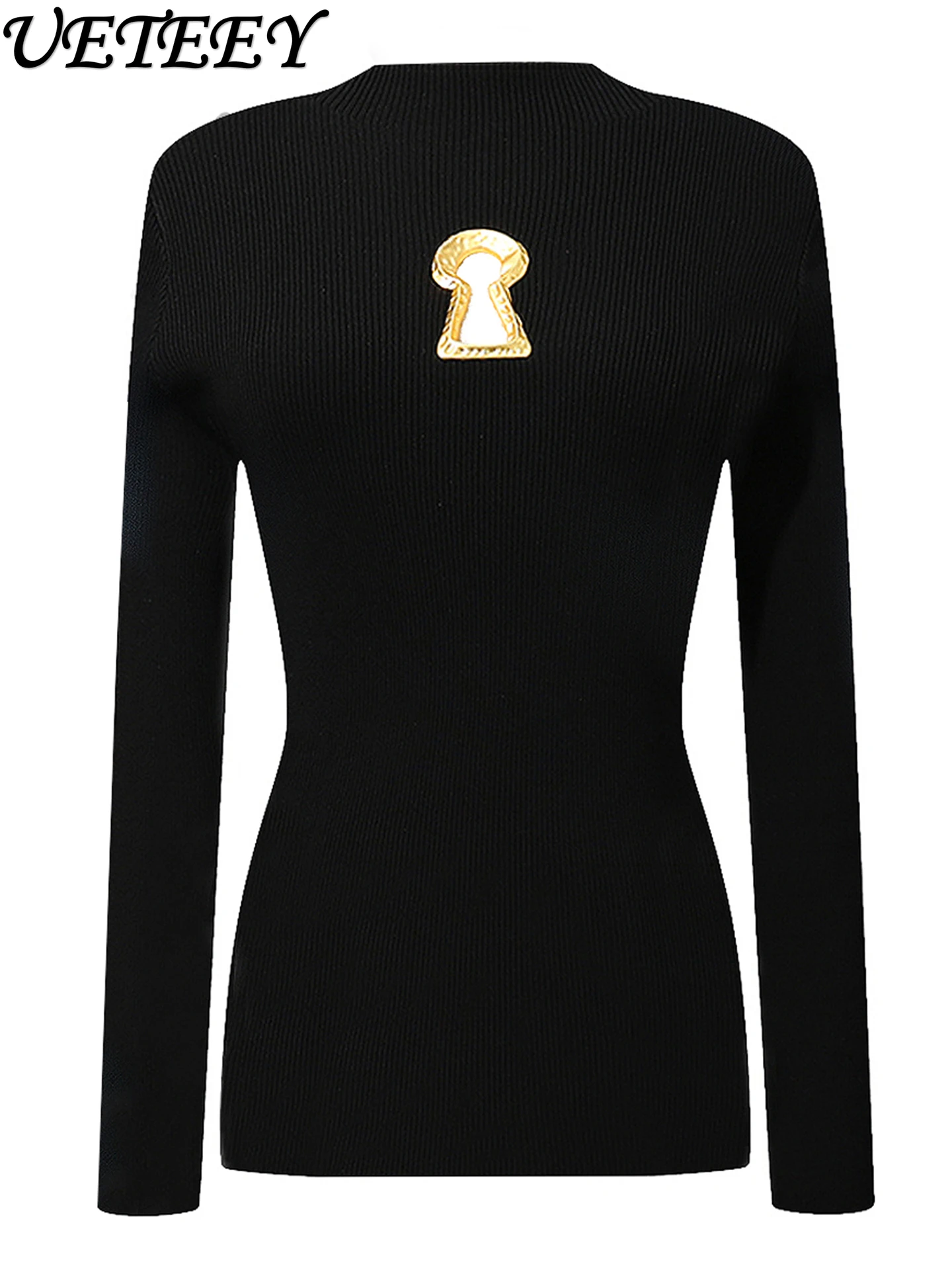 

Elegant Round Neck Long Sleeve Metal Button Black Knitted Sweater Autumn Winter New Versatile Solid Color Slimming Base Shirt
