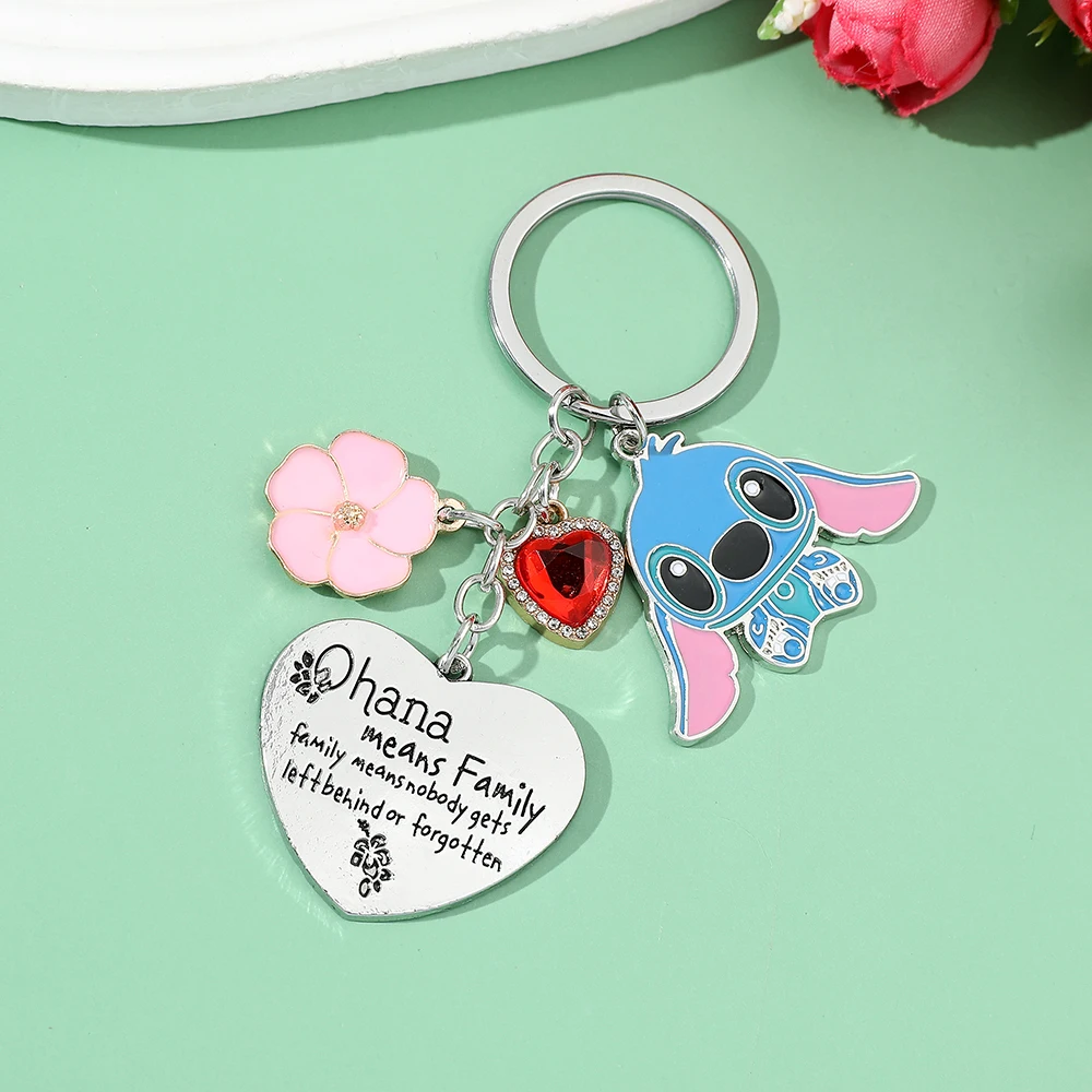 Ohana significa llavero de punto familiar - Llavero de joyería con colgante de corazones y flores para hombres y niñas - Artículo de regalo único