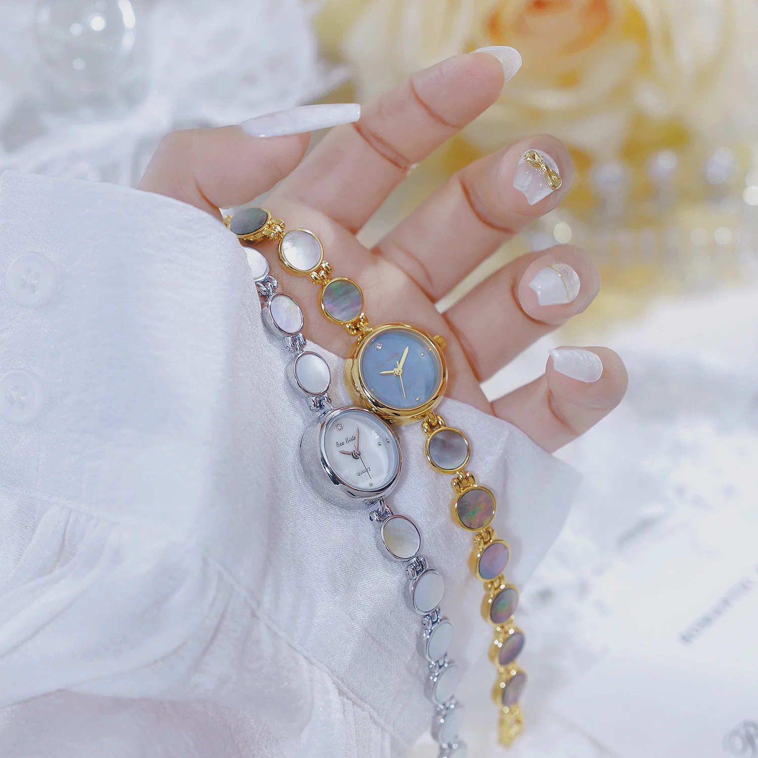 Novas senhoras relógios moda luxo cor natural escudo high-end temperamento circular dial quartzo feminino para relógio pulseira presente