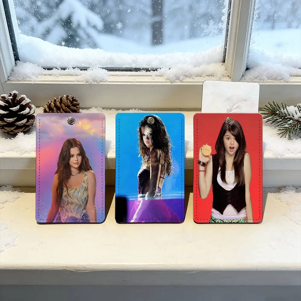 

Singer S-Selena G-Gomez Card Holder Holder Student Credential For Pass Card Credit Card Straps Key Ring Gift