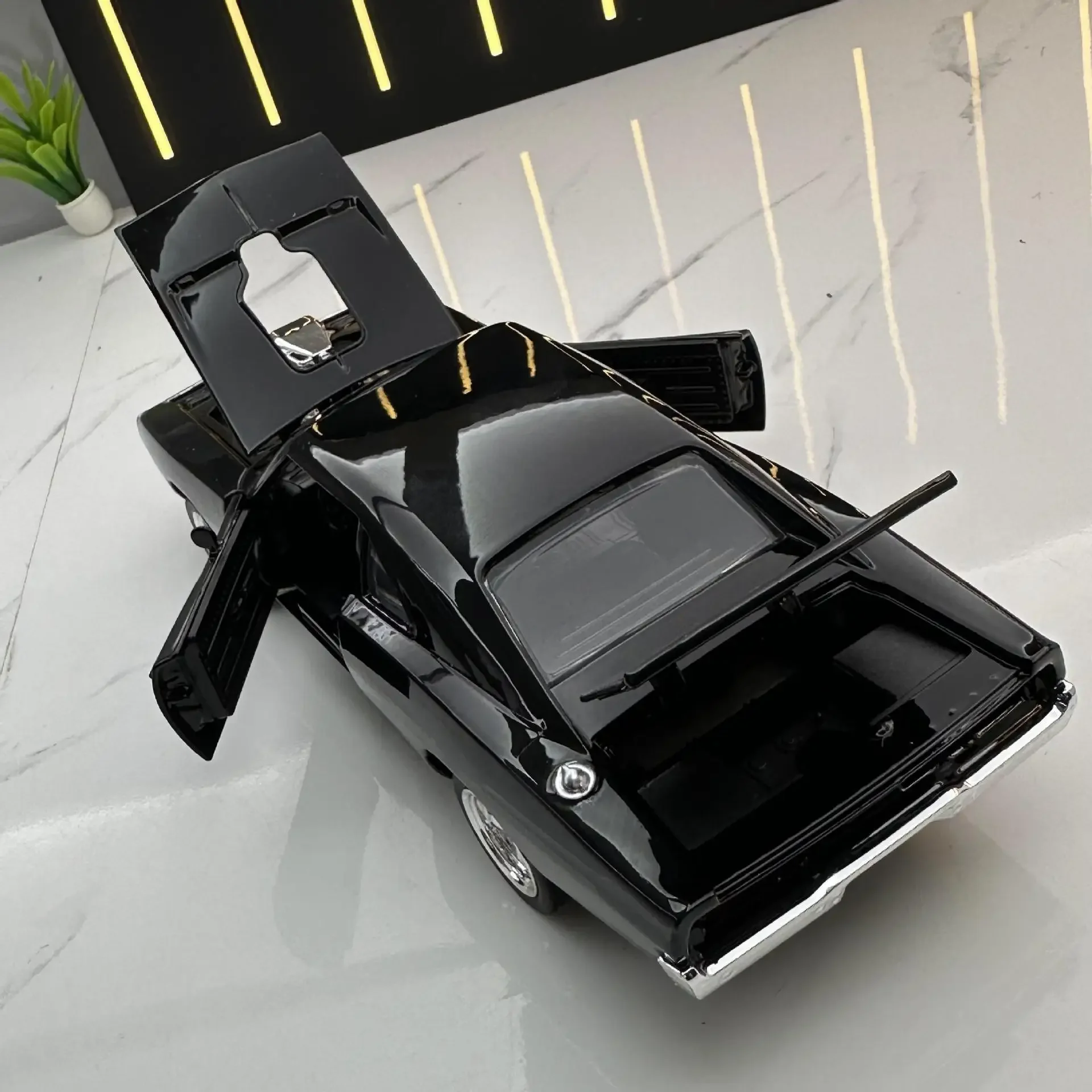 1:32 Model Muscle Car z odlewu Dodge Charger 1970 z miniaturową zabawką świąteczny prezent dla chłopca ze stopu światła