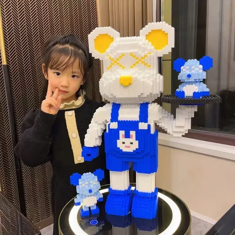 

Строительные блоки жестокого медведя, лоток для пары, маленькие частицы, собранная игрушка, высокий красивый орнамент, праздничный подарок на день рождения