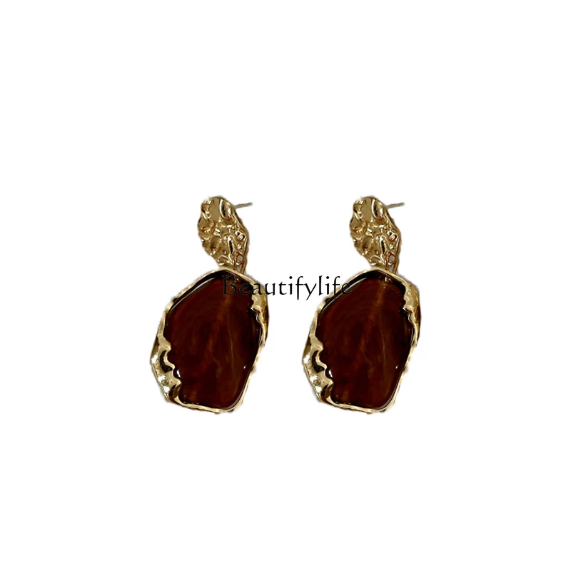 

Retro exaggerated atmosphere personalized fashion earrings 2024 new popular light luxury high-end temperament earrings