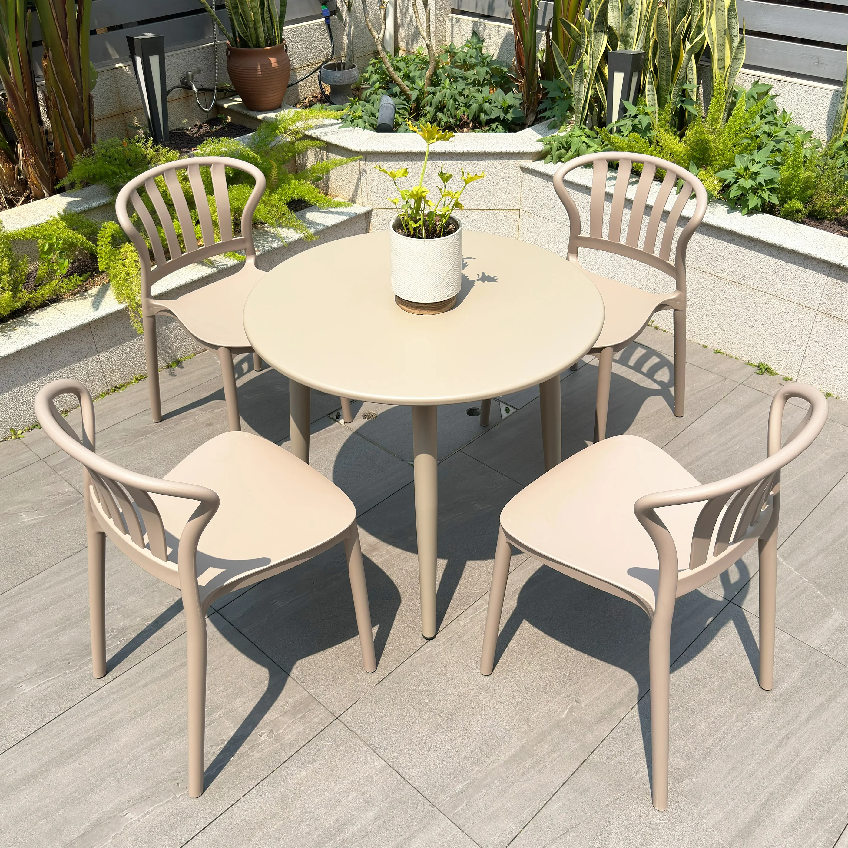 

Carbon steel outdoor tables and chairs, garden garden leisure plastic chairs, milk tea shop commercial outdoor open-air swing ar