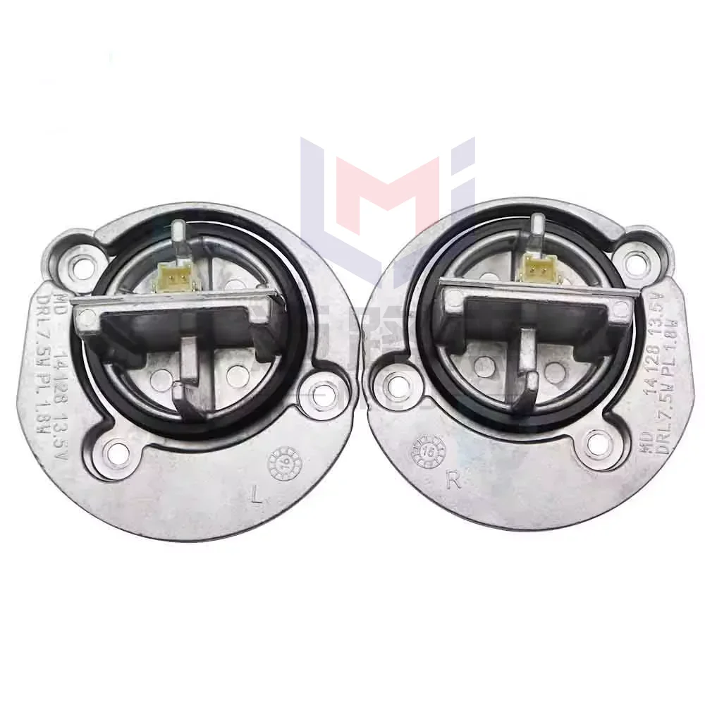 

63117388923B 63117388924B For BMW 2 Series F22 F23 2014-2017 DRL LED Headlight Ballast Module 7388923B 7388924B Car Accessories