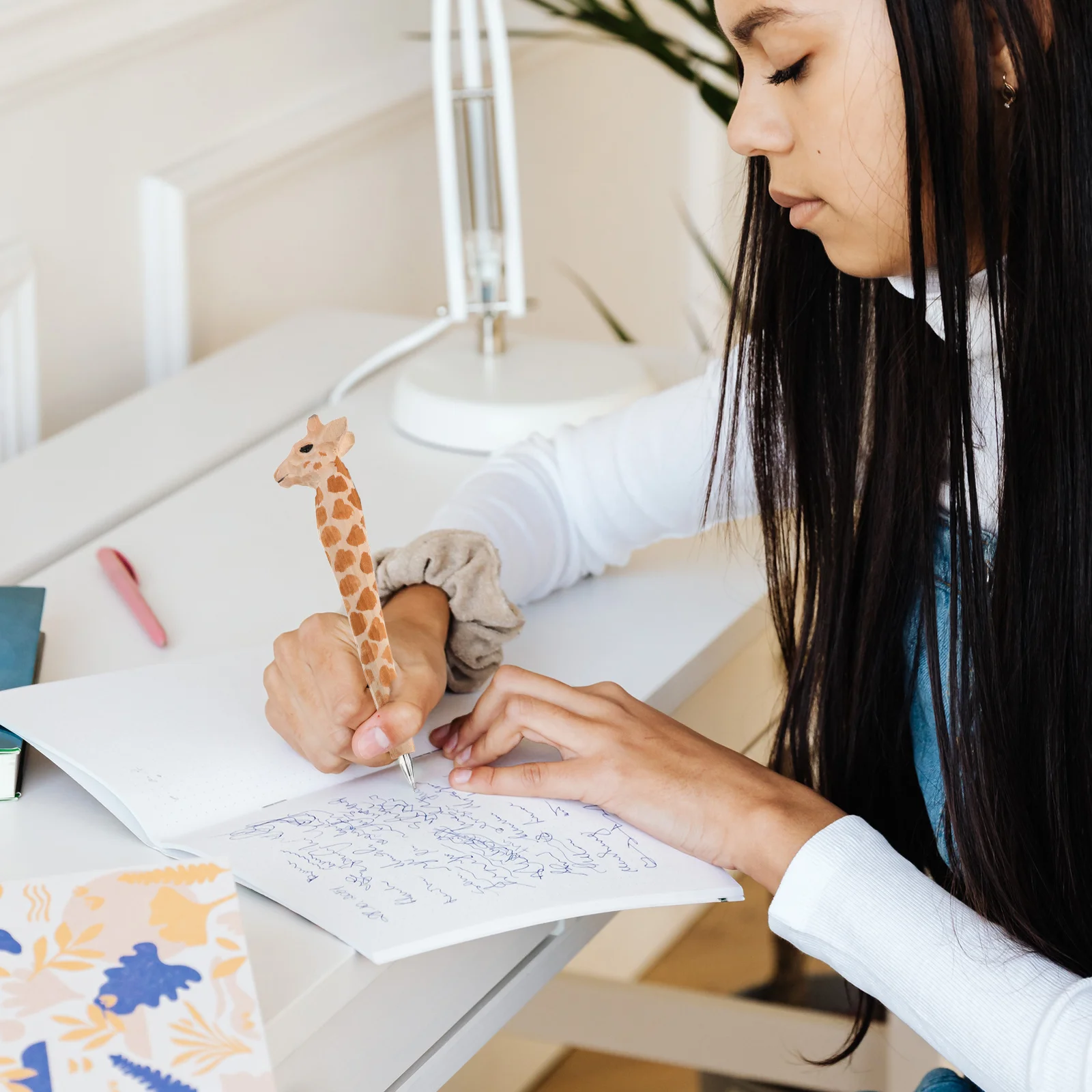 

Wooden Animal Gel Pens Carved Giraffe Shape Smooth Writing Ballpoint Office School Stationery Birthday Gift Classroom Prize