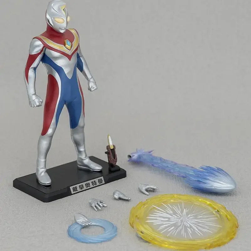 Alphamax commoner Ultraman Tiga commoner wearing Gaia TIGA luminous figure model Japanese genuine