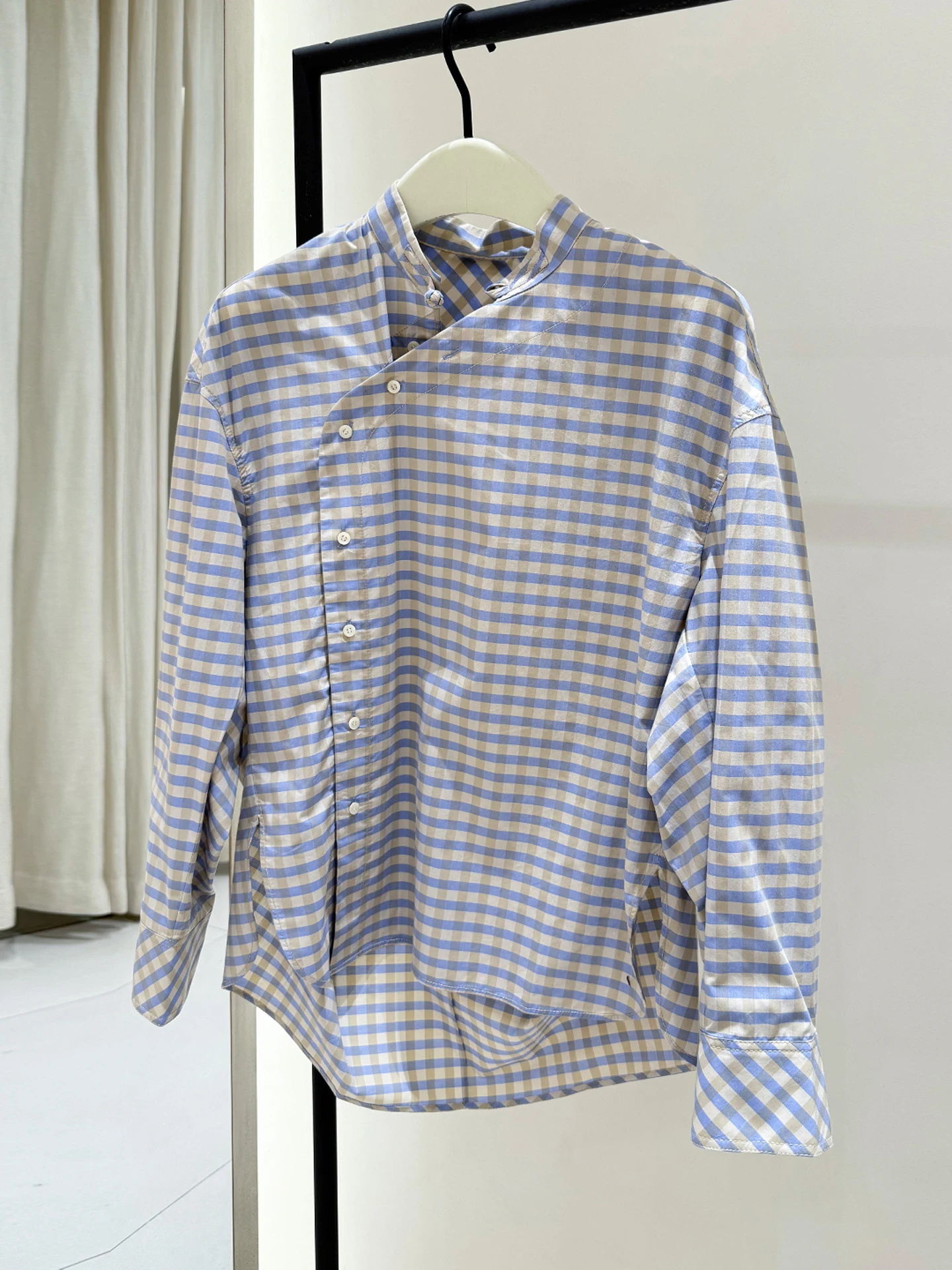 

Casual Loose Plaid Stand Collar Shirt Women's Top Spring 2026 Commute Style Comfortable Fit Long Sleeve Regular Length