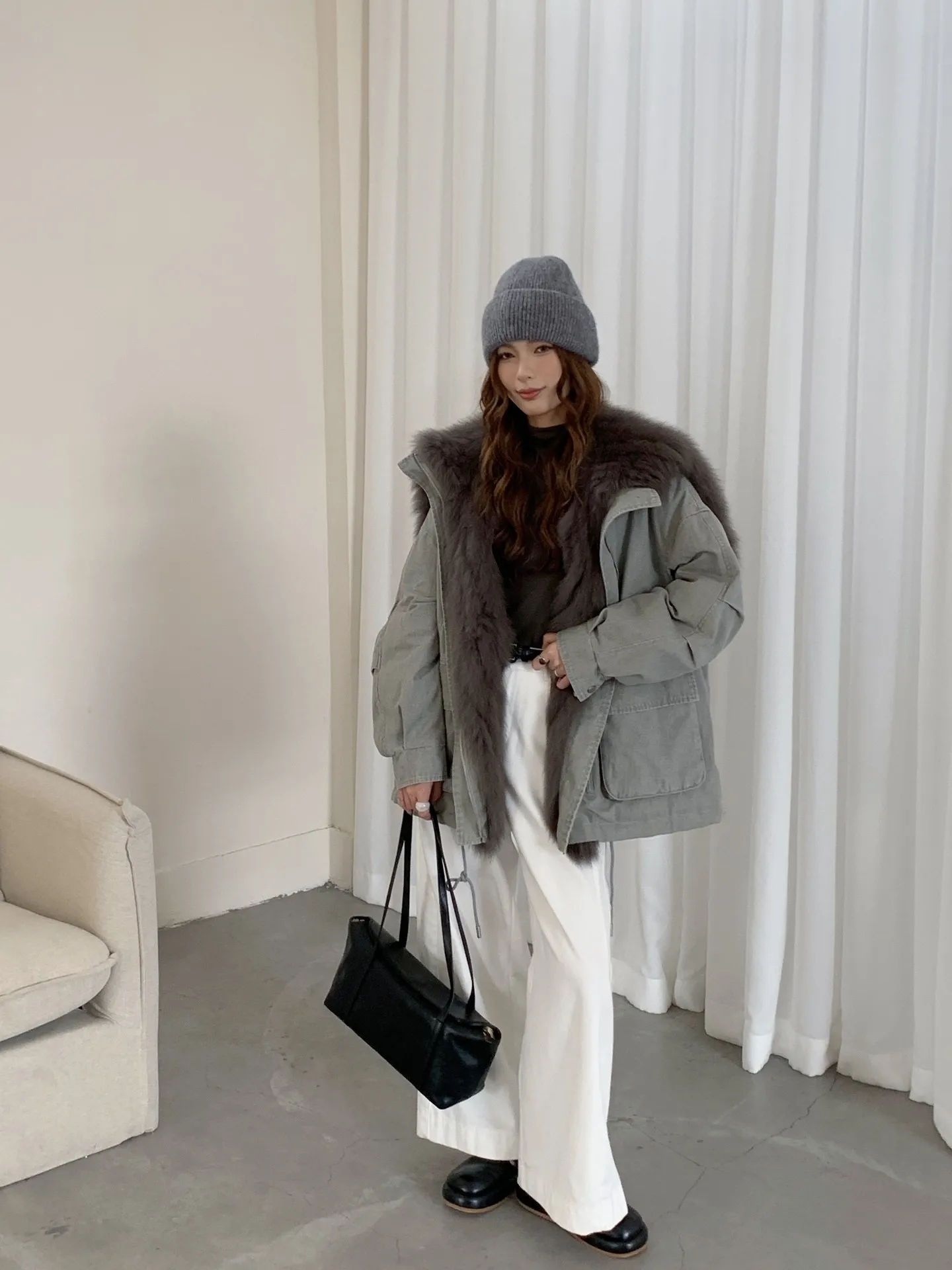 Cappotto invernale da donna 2025 con pelliccia di volpe, ali d'angelo, fodera interna in piuma d'oca bianca, piumino e pelliccia Parka