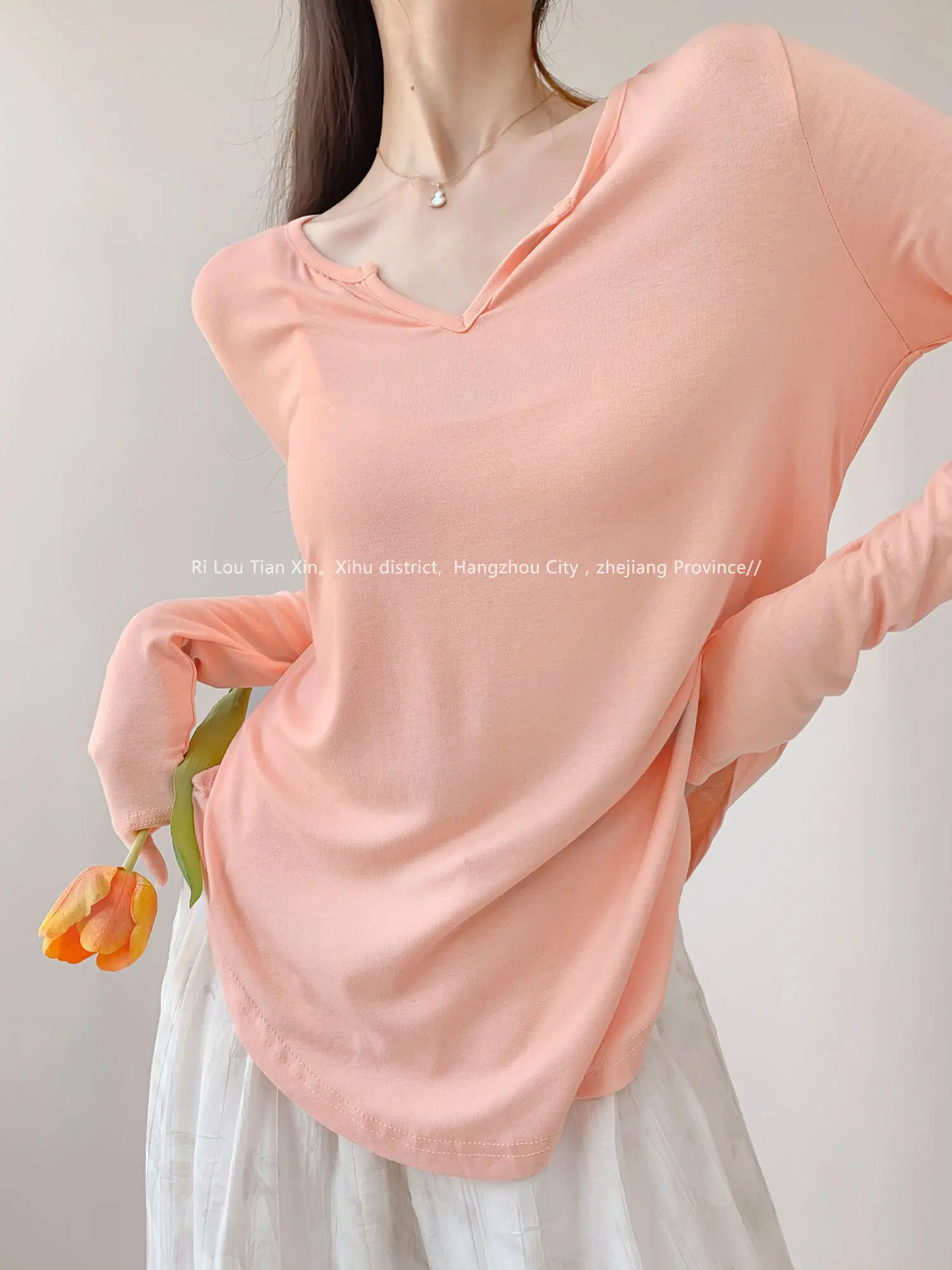 تي شيرت نسائي فضفاض بأكمام طويلة ، ترفيهي متعدد الاستخدامات ، قمة متوسطة الطول ، رقبة حرف V رفيعة ، ترفيه ، طراز سبات جلدي جديد ، الربيع ، الصيف ، F126 #3