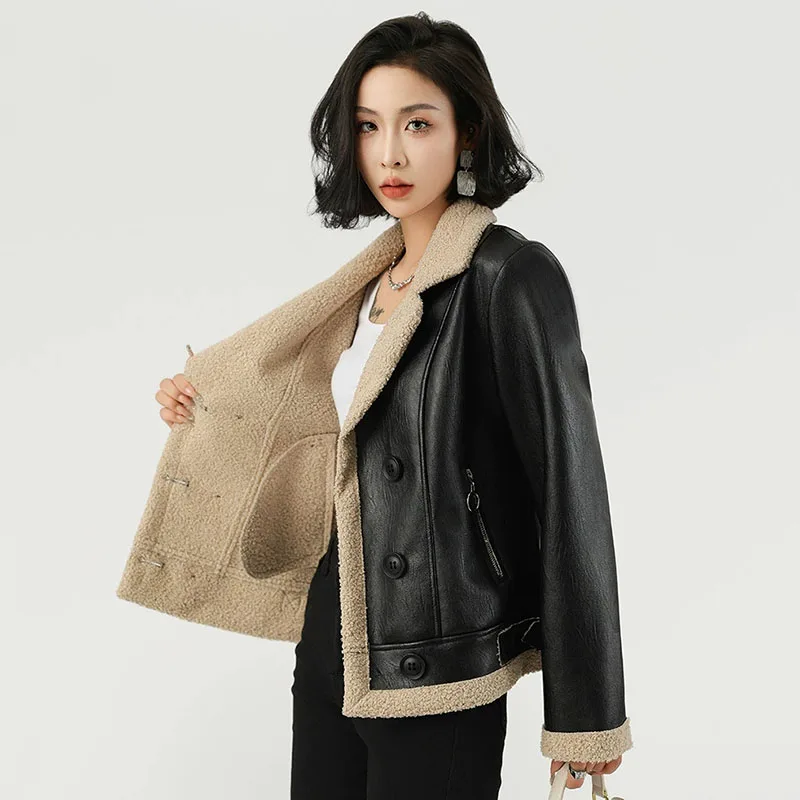 الخريف الشتاء المرأة سميكة الدافئة جاكيت من الصوف موضة مزدوجة الصدر بولي Leather الجلود أبلى كم طويل أفخم التلبيب معطف قصير