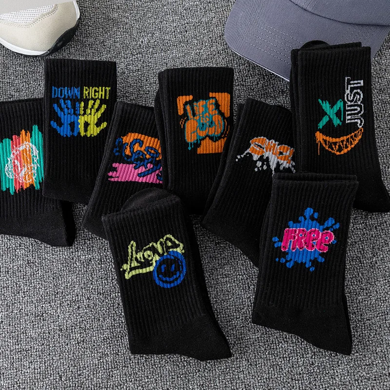 10 Pairs of High-Quality Fashionable Couple Sports Socks With Rich Graffiti Patterns Soft and Comfortable Men\'s Plus Size Socks