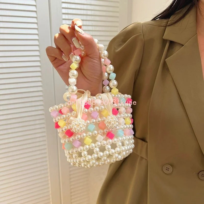 Mini bolso de mano con cadena para niños, bolsa de cubo de Color caramelo para niñas pequeñas, caja de monedas, monederos y bolsos de playa con perlas para niños