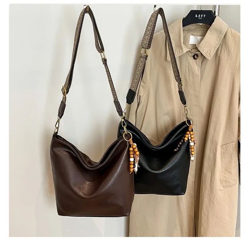 

Crest Luxury Handbag For Women Designer Leather Crossbody Bag Vintage Unique Large Capacity Top Commuter Diaper Bag