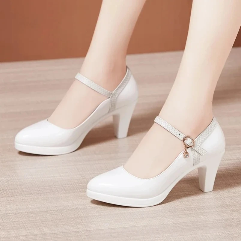 

2025 Высококачественная кожаная женская обувь на высоком каблуке 6 см, 8 см, 10 см, элегантная и модная обувь на платформе с острым носком, черный, белый цвет