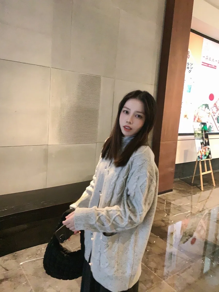 

Вязаный свитер LUNUNG в стиле ретро с узором «косы», теплый кардиган с круглым вырезом и длинными рукавами для женщин, осенне-зимняя мода