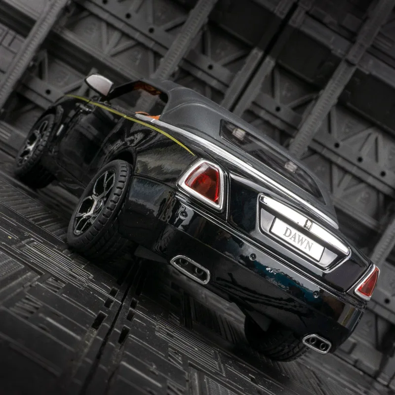 1:24 Rolls Royce, decoración de modelo de coche de aleación de lujo a la moda, puertas y capó de motor, el maletero se puede abrir para juguetes para niños