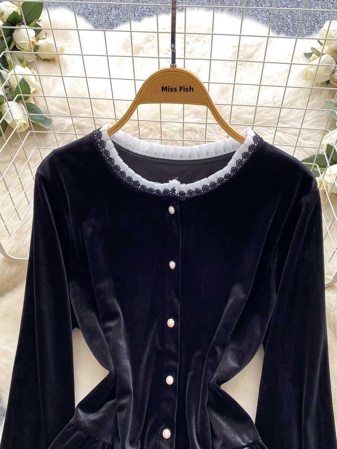 

Retro Ele Lace Patchwork Long Sve Velvet irt Women's Autumn Winter Base Layer Top round Ne Korean Sle Commute Wind