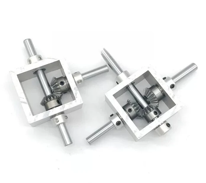 90 Degree Right Angle Spiral Bevel Gearbox 1:1 Ratio Miniature Aluminum Housing Torque Transmission