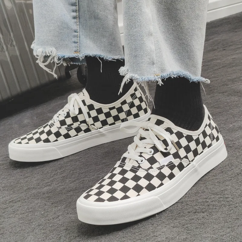 35-44 Unisex Checkered Sneakers Lace Up Women Black White Plaid Canvas Shoes Students Flat Summer Casual Shoes Couple Basic Shoe