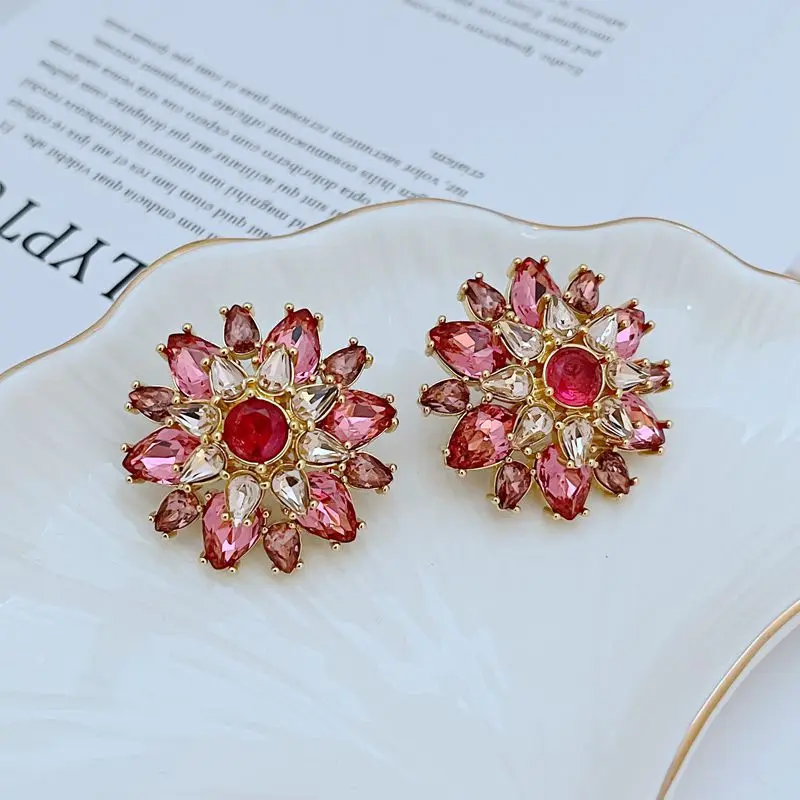 

Korean Sense New Style Red Full Rhinestone Paved Waterdrop Flower Temperament Design Big Flower Cluster Earrings for Women