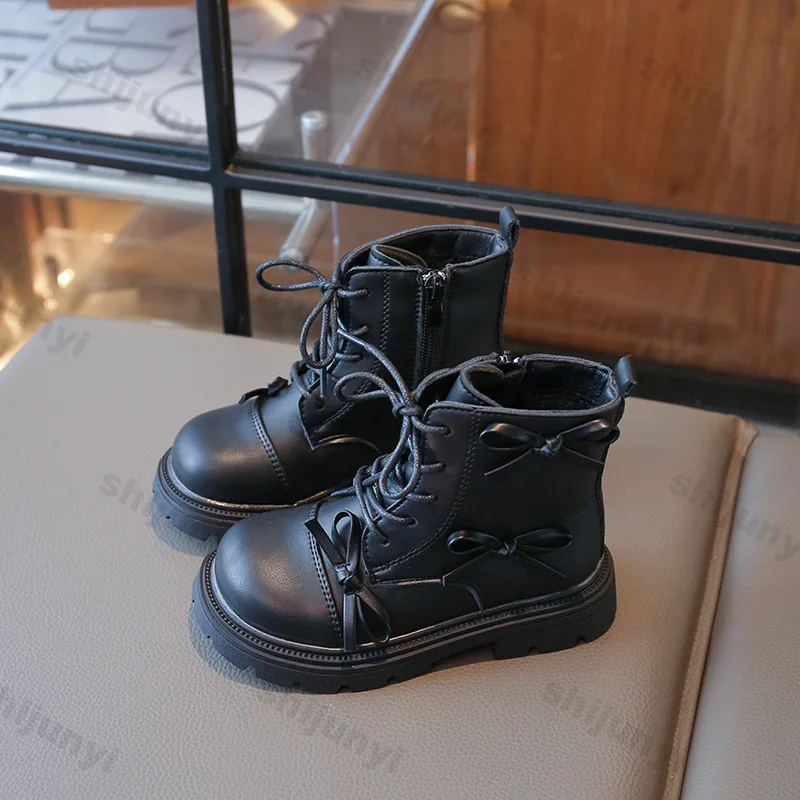الأطفال أحذية أطفال حذاء من الجلد عدم الانزلاق الجانب سستة Soild اللون 2025 شتاء جديد الفتيات مريحة الدافئة أفخم القوس الأميرة الأحذية