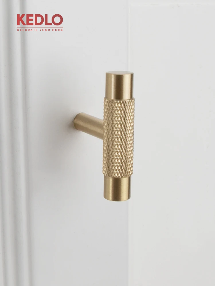 KEDLO Moderner, schlichter, massiver Messinggriff mit Rändelung in Gold, schwarzer T-Griff für Küchenschrank und Schublade – Detail 6