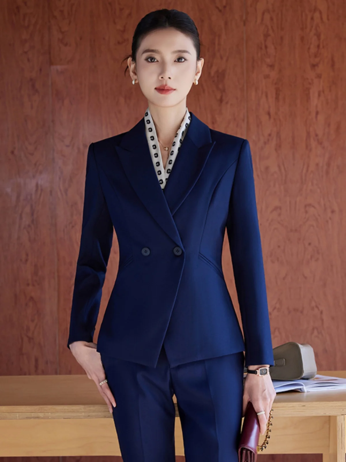 Spring New Style Wine Red Women's Suit Set for TV Host Professional Workwear Slim Fit Commuter Style Long Sleeve Double Breasted