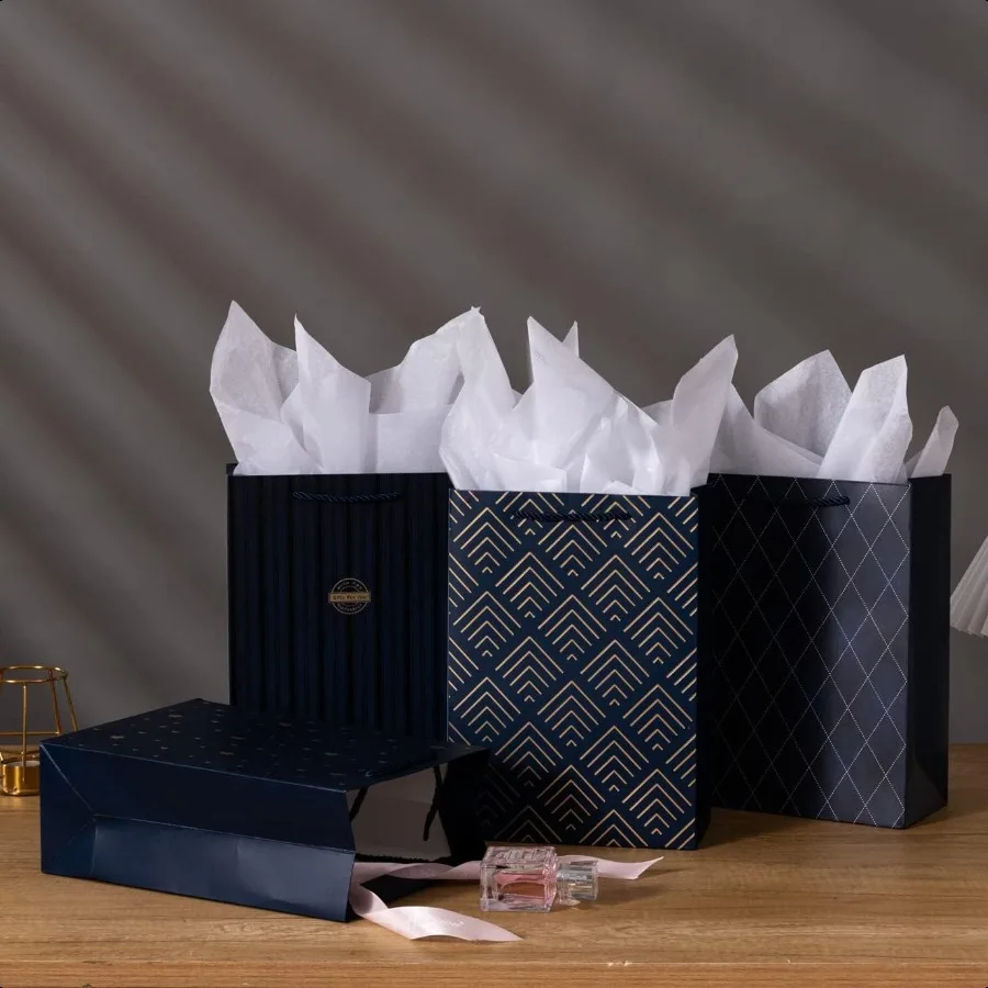 أكياس الهدايا 10 عبوات من أكياس ورق الكرافت باللون الأزرق الداكن مع نجوم من رقائق الذهب مع مقابض كبيرة الحجم لرفقاء العريس هدايا عيد الميلاد 8x4x11inc