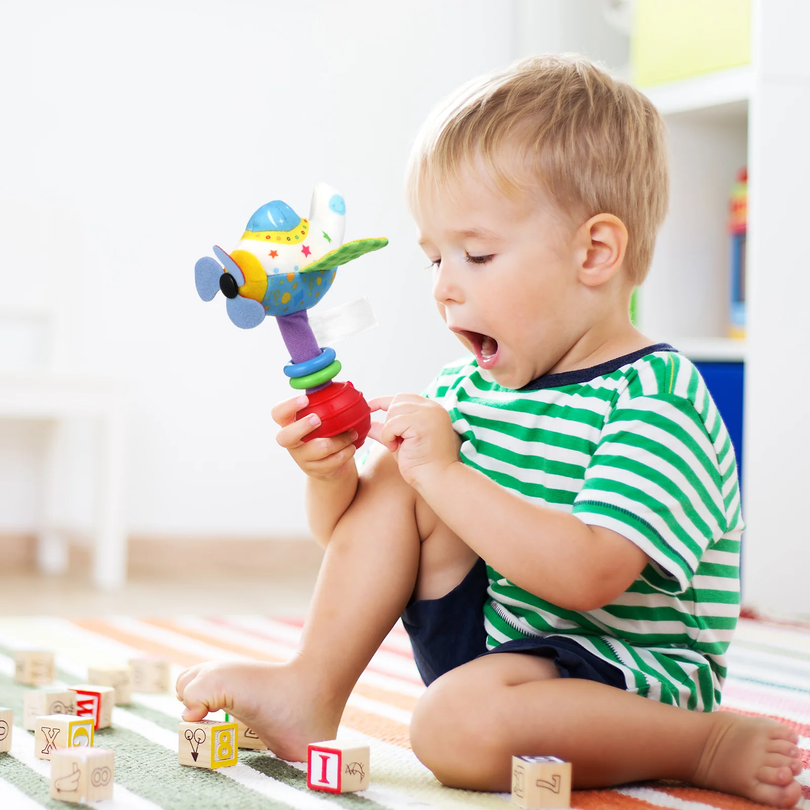 Chocalho cama sino brinquedos para bebês adorável cedo inclinado o avião design brinquedo recém-nascido