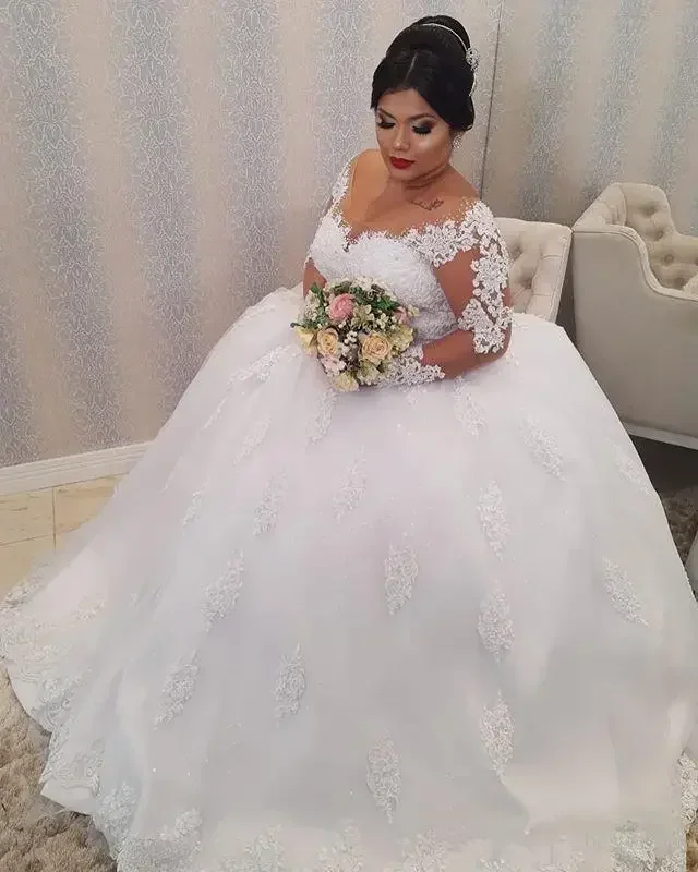 Maßgeschneiderte afrikanische Prinzessin, weiße Spitzenapplikationen, Brautkleider in Übergröße, lange Ärmel, Rückenkleider für die Braut